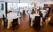 V angleškem stilu zgrajen hotel se nahaja v središču vinogradov, v rodovitni dolini Devon. V restavraciji Flavours vam nudijo najboljše narodne jedi in vina te pokrajine. Od tukaj se lahko odpravite do znanih vinogradov.