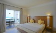 Hotel se nahaja približno 400 m od peščene plaže, 3 km od mesta Midoun