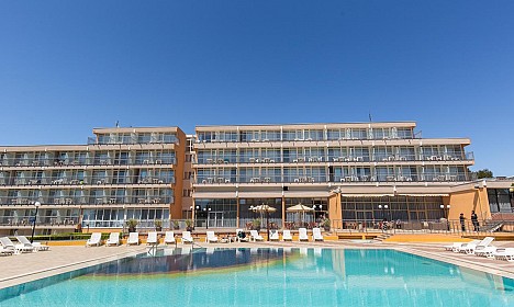 ARENA HOTEL HOLIDAY