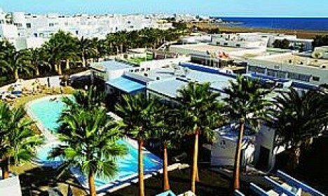 Prijetno opremljen kompleks je od plaže Playa de los Pocillos oddaljen pribl. 250 m.