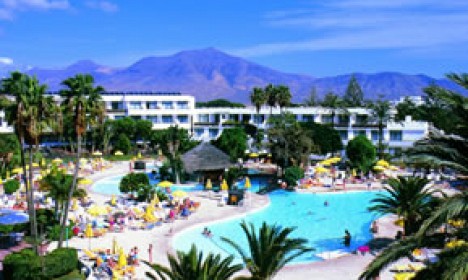 Priljubljen hotel je eden priznane hotelske verige in se nahaja pribl. 200 m od plaže Playa Dorado.